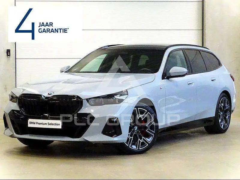2025 BMW 520