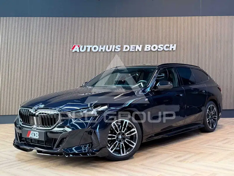 2025 BMW 520