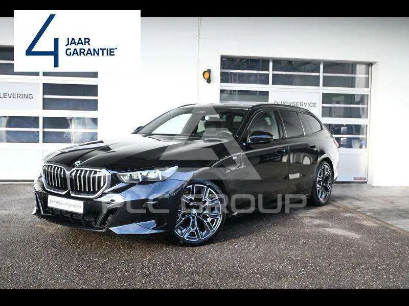 2025 BMW 520
