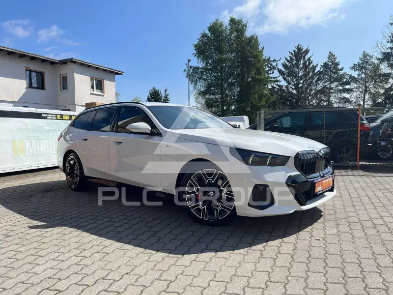 2025 BMW 520