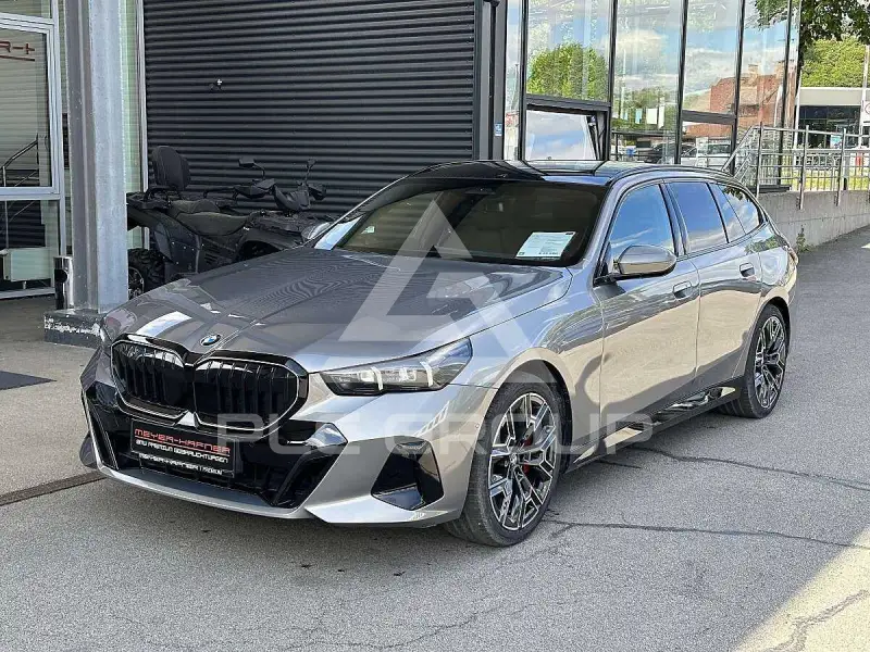 2025 BMW 520