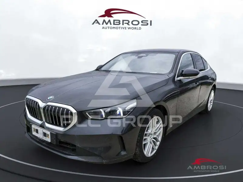 2025 BMW 520