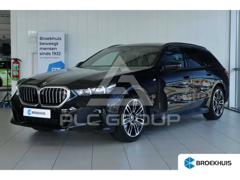 2025 BMW 520