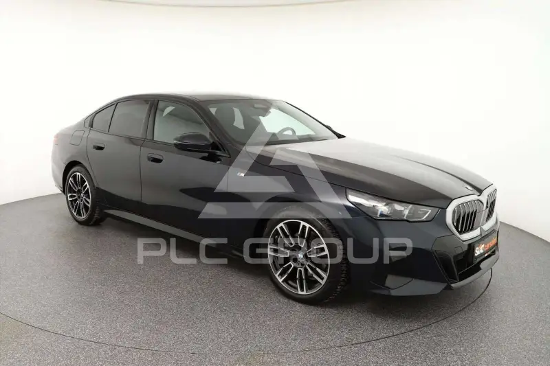 2025 BMW 520