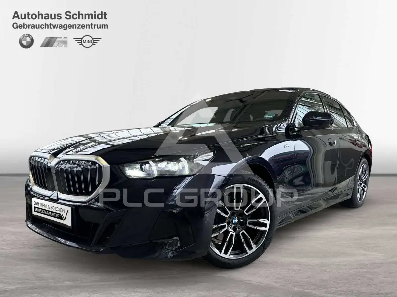 2025 BMW 520