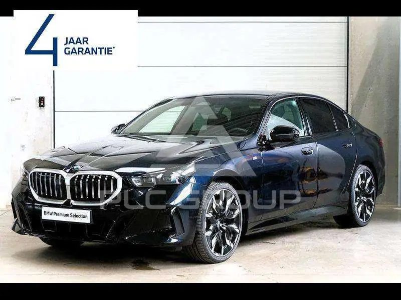 2025 BMW 520