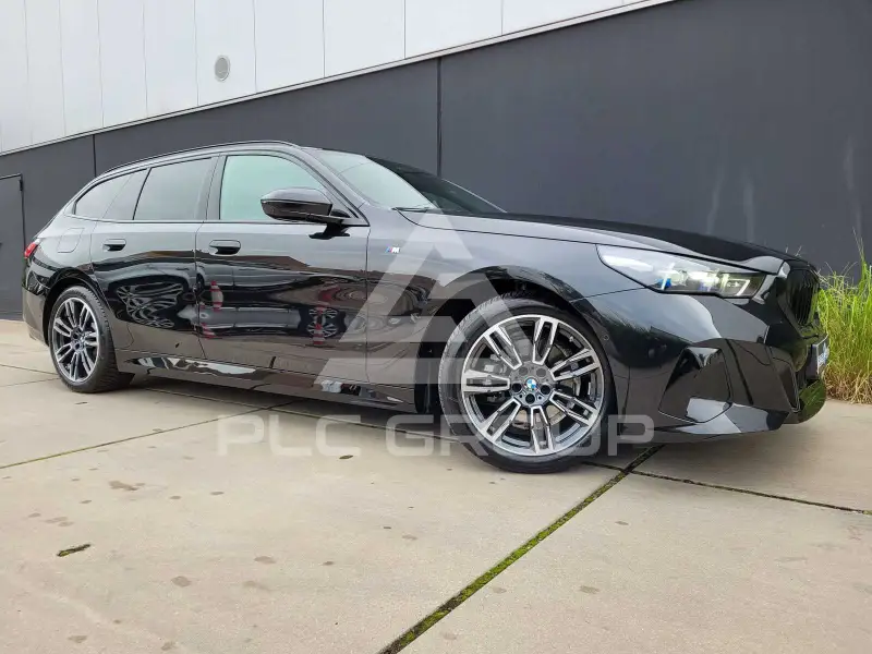 2025 BMW 520