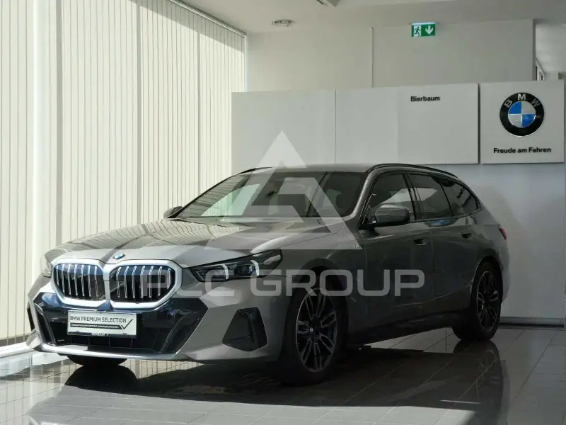 2025 BMW 520