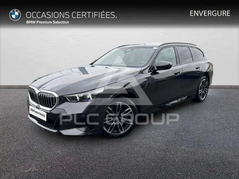 2025 BMW 520