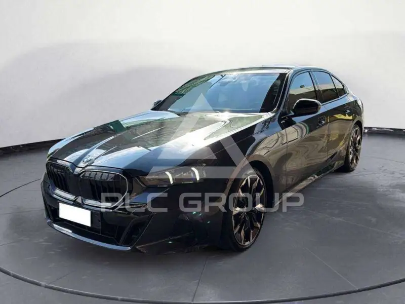 2025 BMW 520