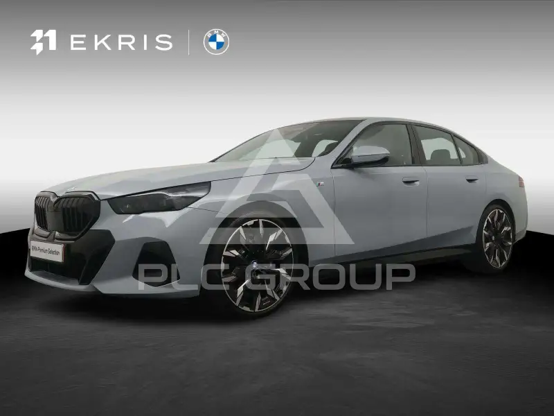 2025 BMW 520