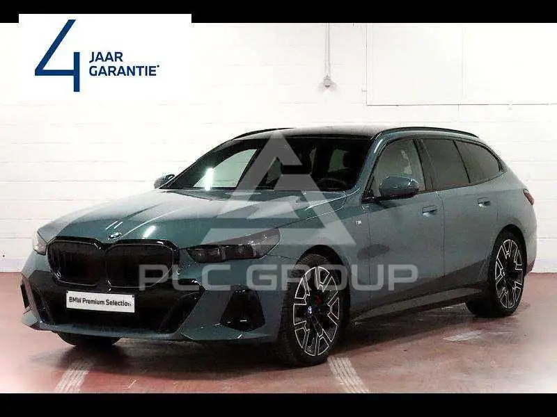2025 BMW 520