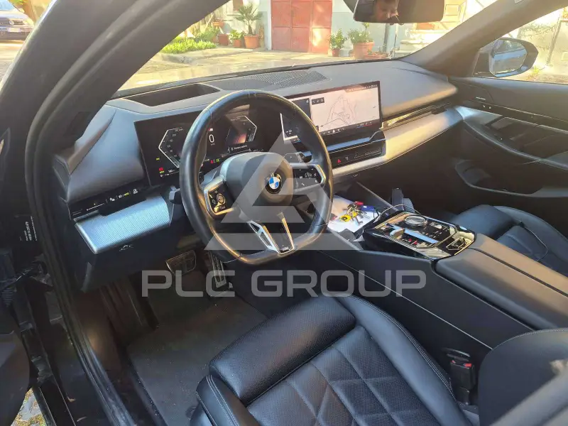 2025 BMW 520