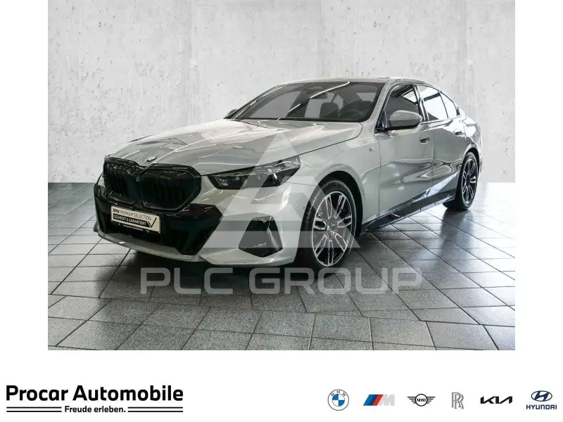 2025 BMW 520