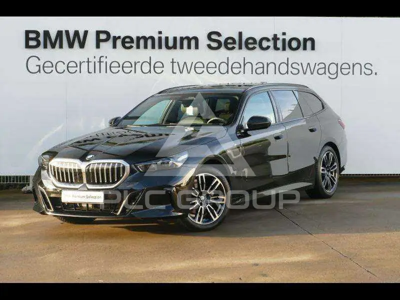 2025 BMW 520