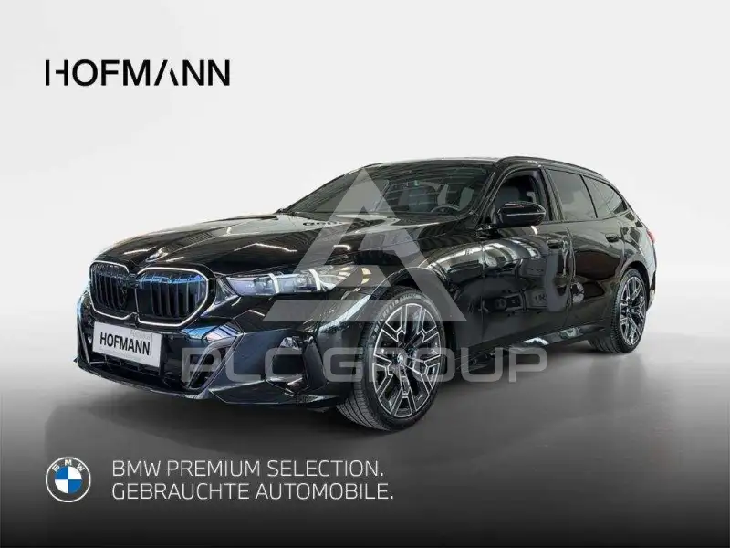 2025 BMW 520