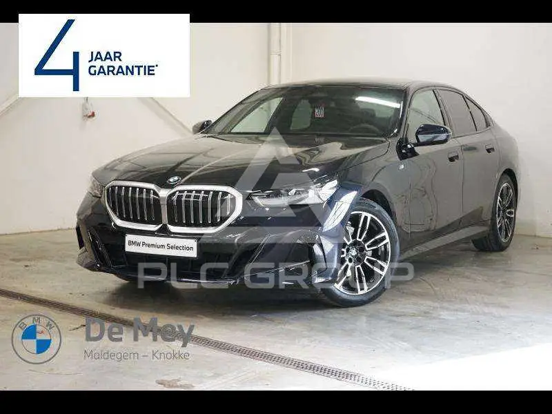 2025 BMW 520