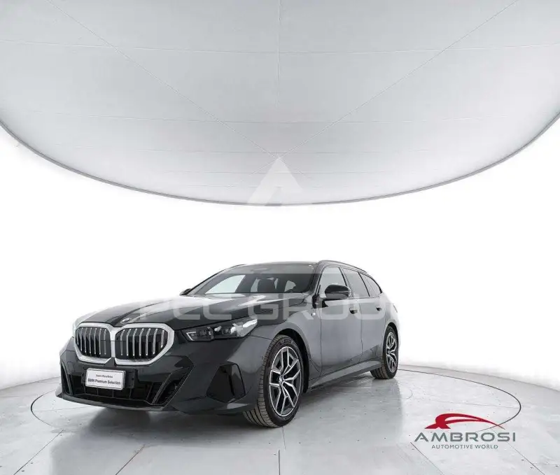 2025 BMW 520