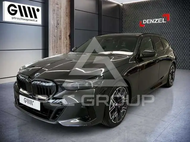 2025 BMW 520