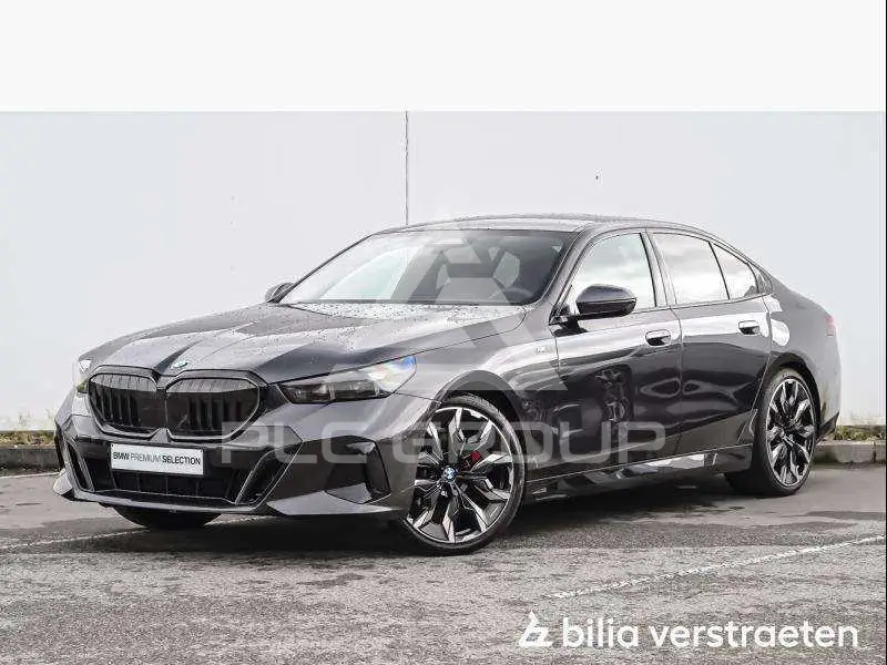 2025 BMW 520
