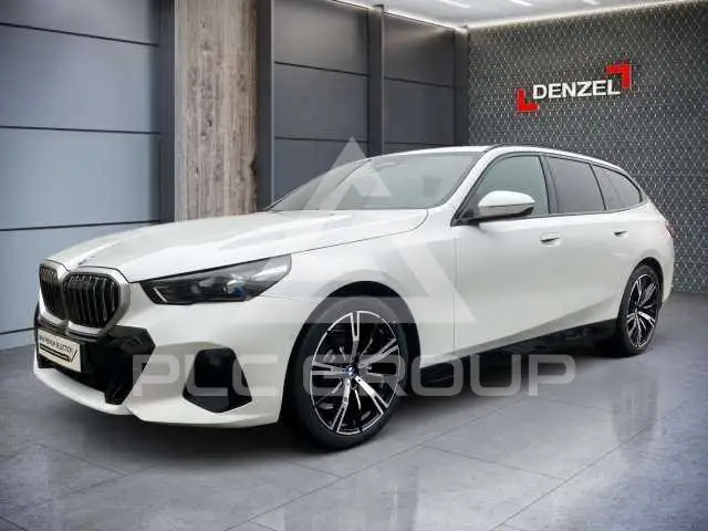 2025 BMW 520