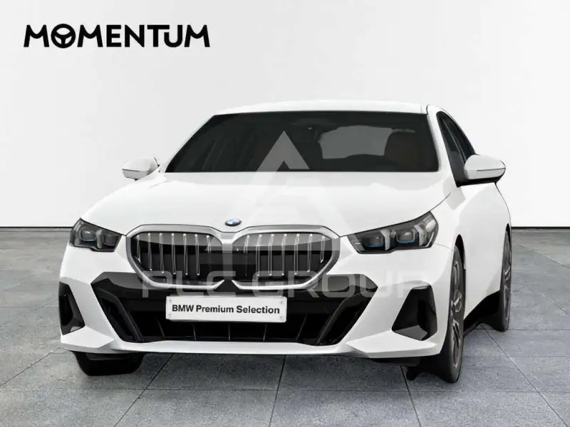 2025 BMW 520