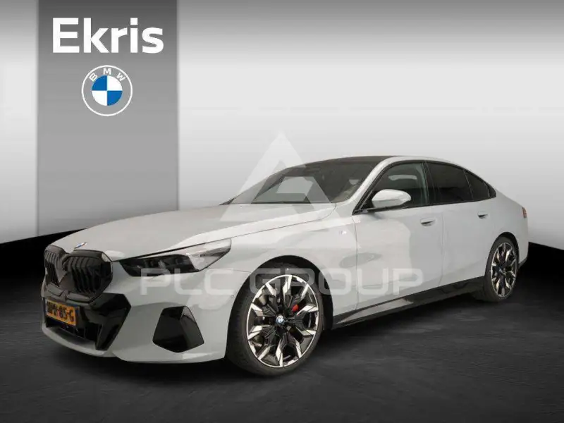 2025 BMW 520