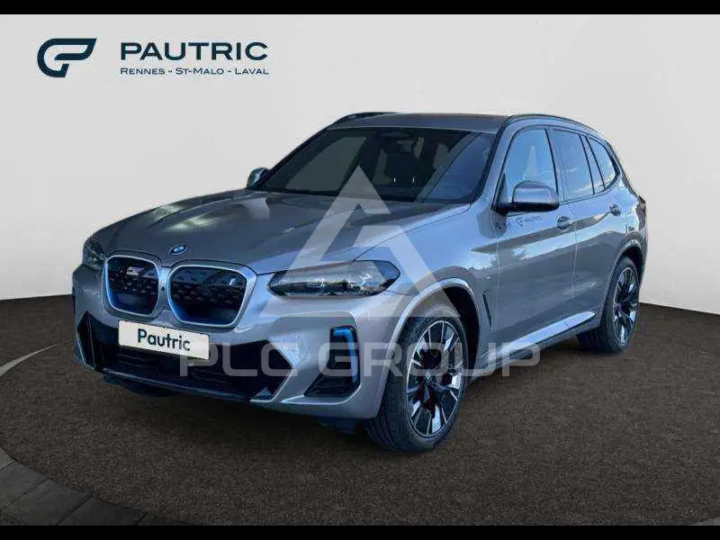 2025 BMW iX