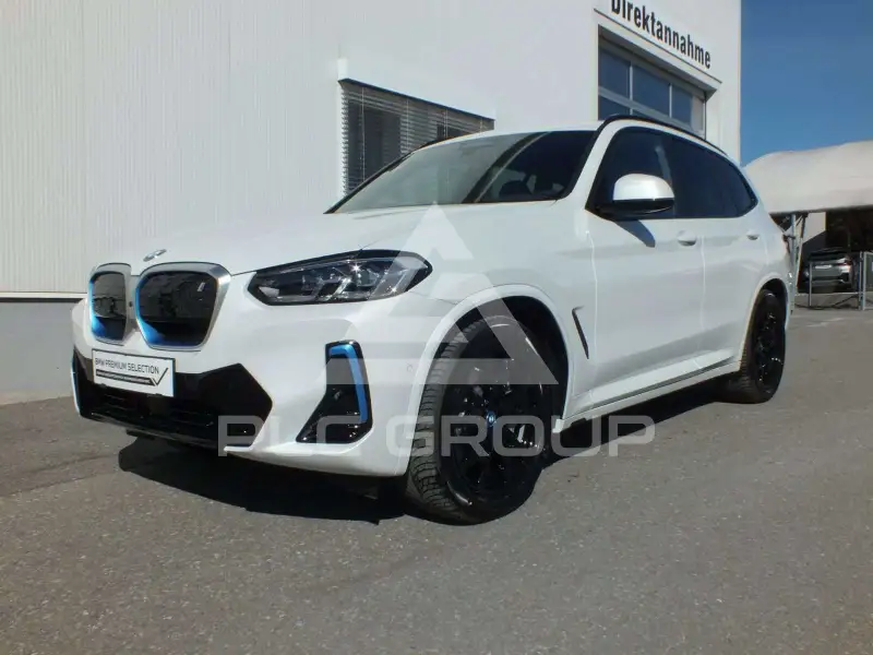 2025 BMW iX