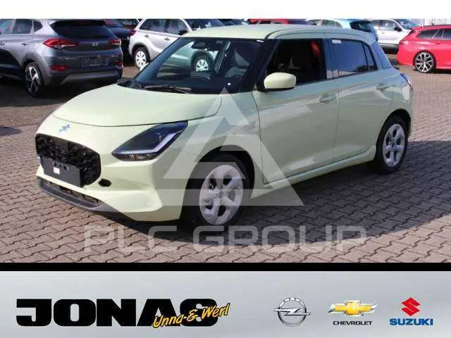 2025 Suzuki SWIFT