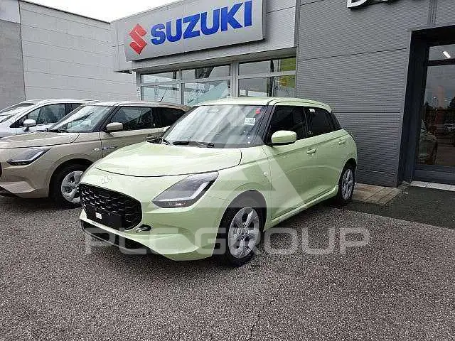 2025 Suzuki SWIFT
