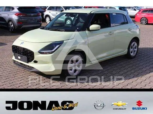 2025 Suzuki SWIFT