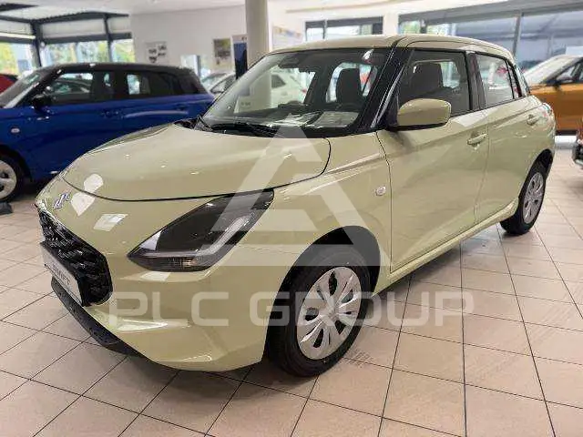 2025 Suzuki SWIFT