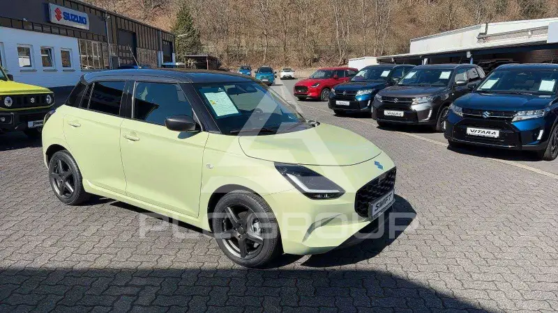 2025 Suzuki SWIFT