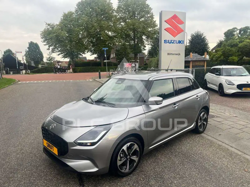 2025 Suzuki SWIFT
