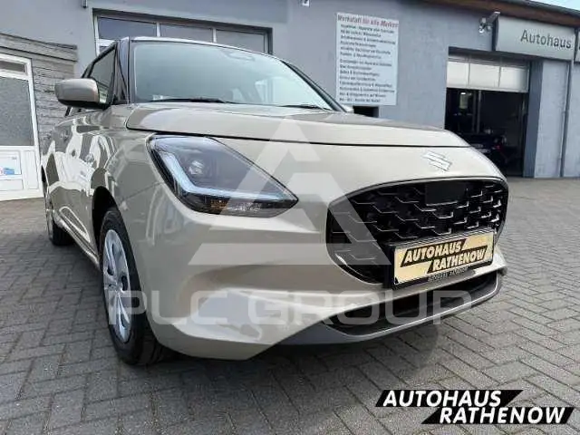 2025 Suzuki SWIFT