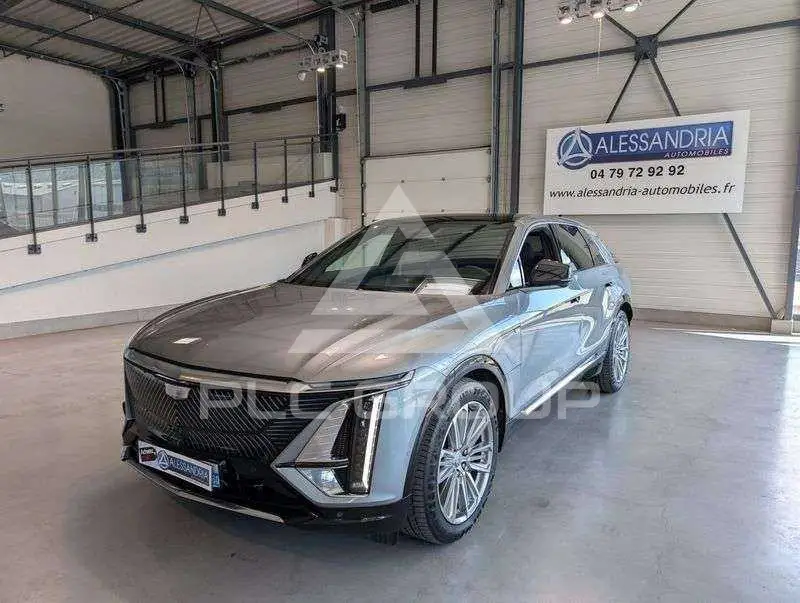 2025 Cadillac LYRIQ