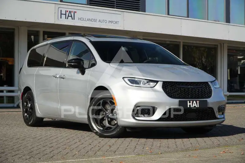 2025 Chrysler PACIFICA