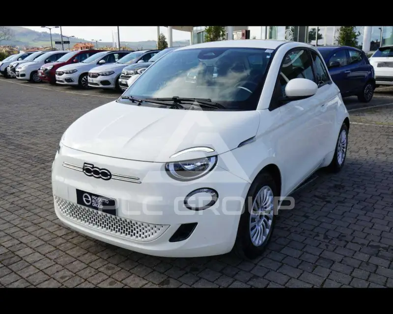2025 Fiat 500