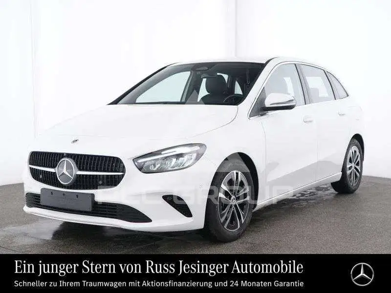 2025 Mercedes Benz B 200