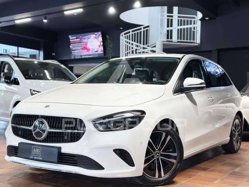 2025 Mercedes Benz B 200