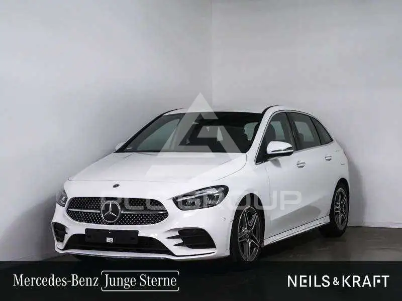 2025 Mercedes Benz B 200
