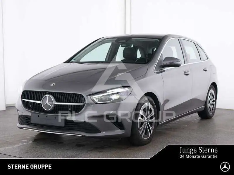 2025 Mercedes Benz B 200