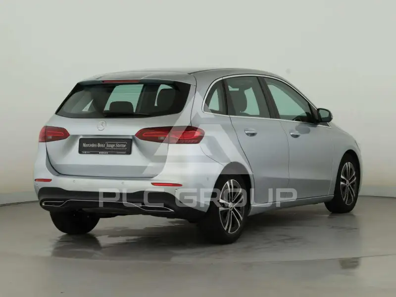 2025 Mercedes Benz B 200