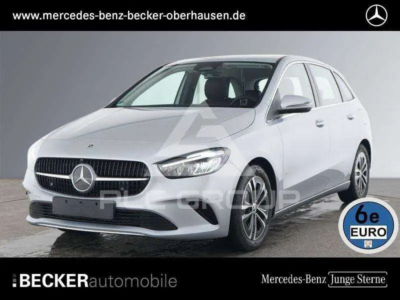 2025 Mercedes Benz B 200