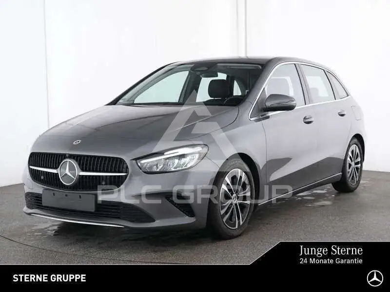 2025 Mercedes Benz B 200