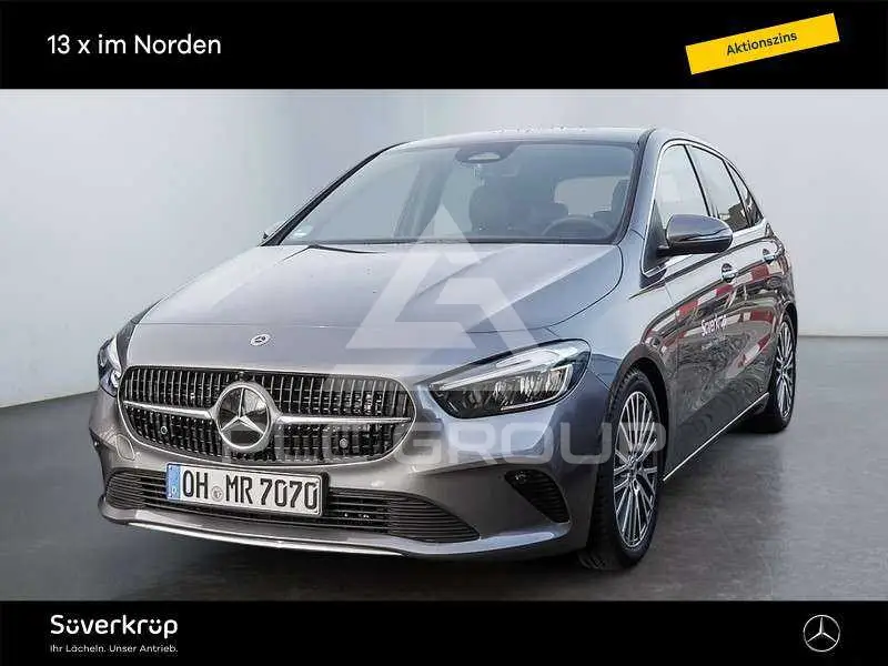 2025 Mercedes Benz B 200