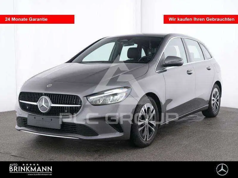 2025 Mercedes Benz B 200