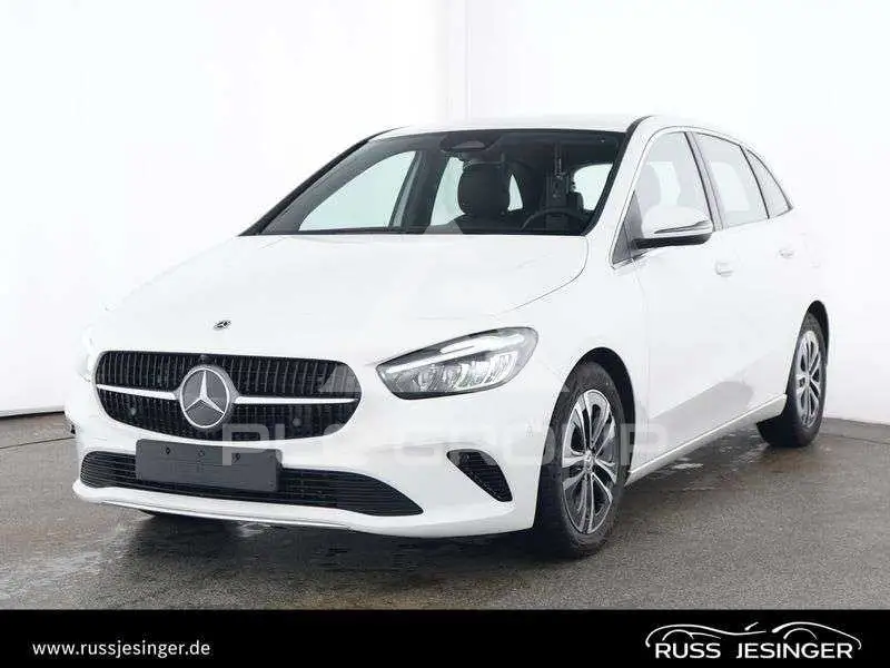 2025 Mercedes Benz B 200