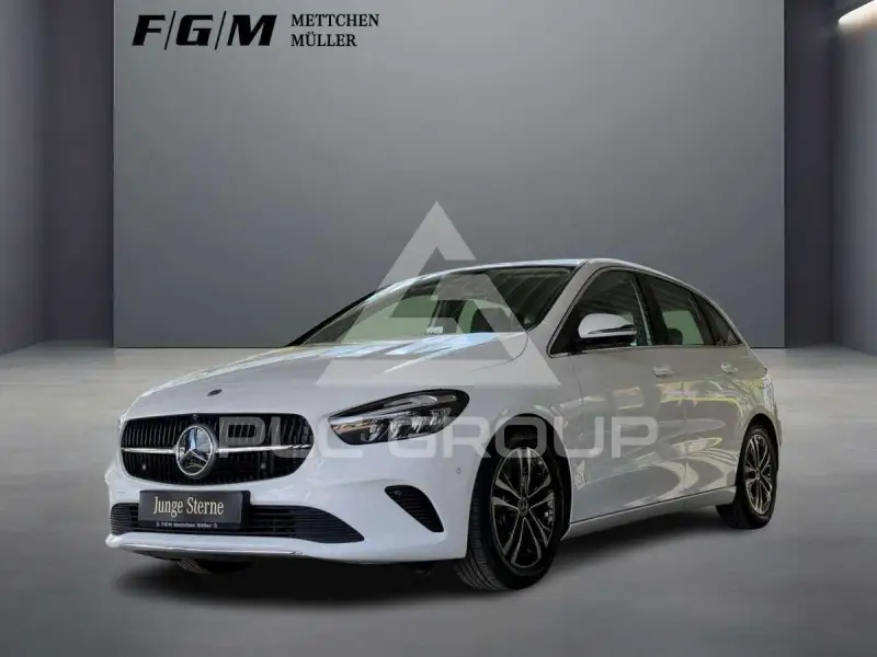 2025 Mercedes Benz B 200
